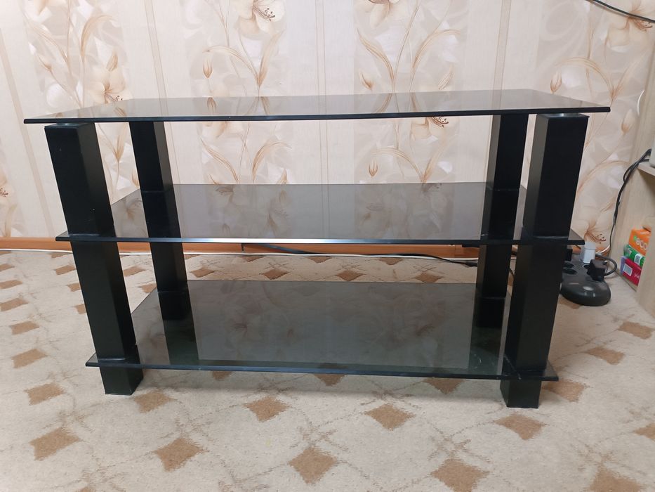 Тумба стеклянная под ТВ