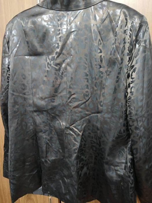 Пиджак женский в отличном состоянии