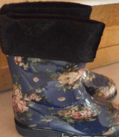 Гумени ботуши с флорален мотив,нови,с подвижна подплата,номер 25,27,28
