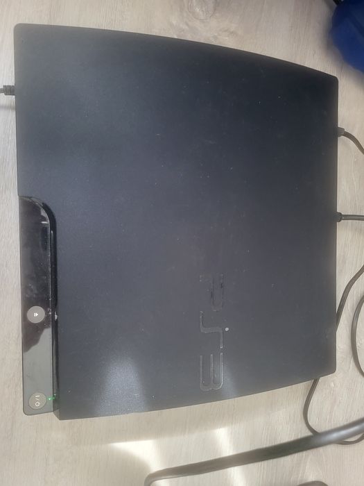 Ps 3 cu toate accesoriile ce se văd în foto