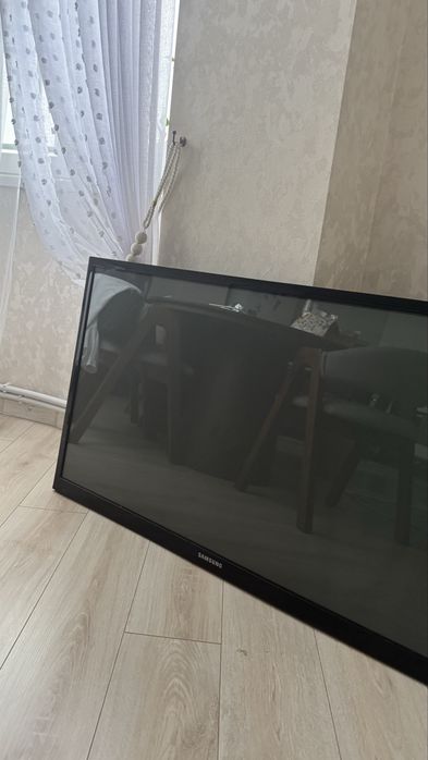 Телевизор samsung