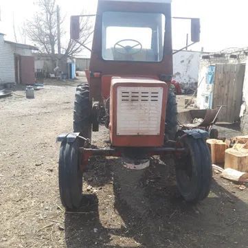 Продам трактор срочно