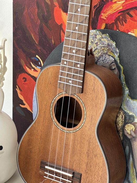 Продается укулеле