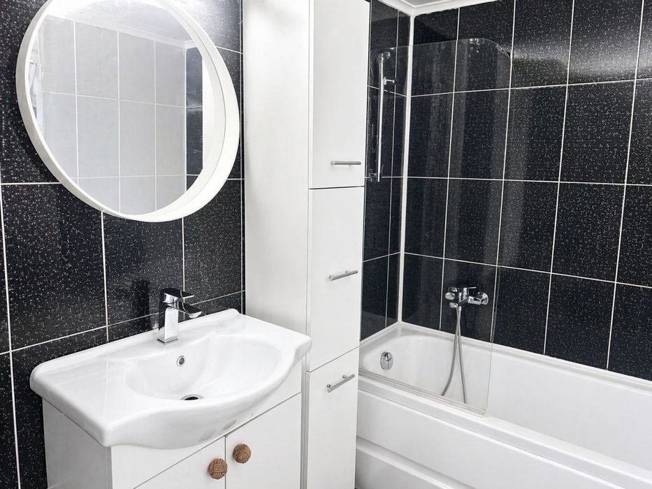Casa / doua apartamente mari