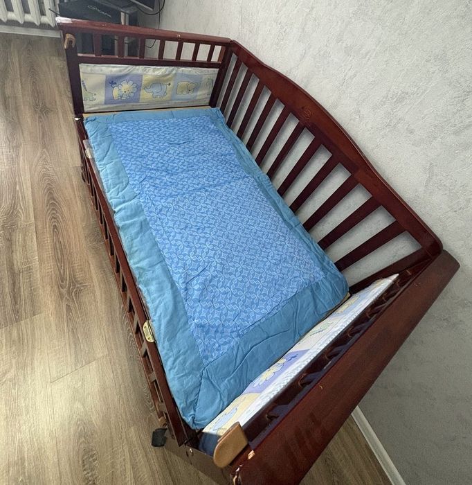 Продается детская кроватка