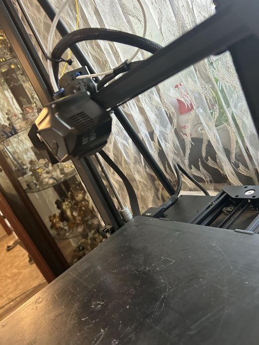 Продам 3д принтер crealiti sr10smart