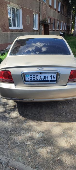Продам машину Hyundai Sonata