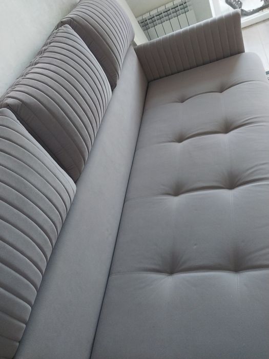 Продаю б\у диван в отличном состояни