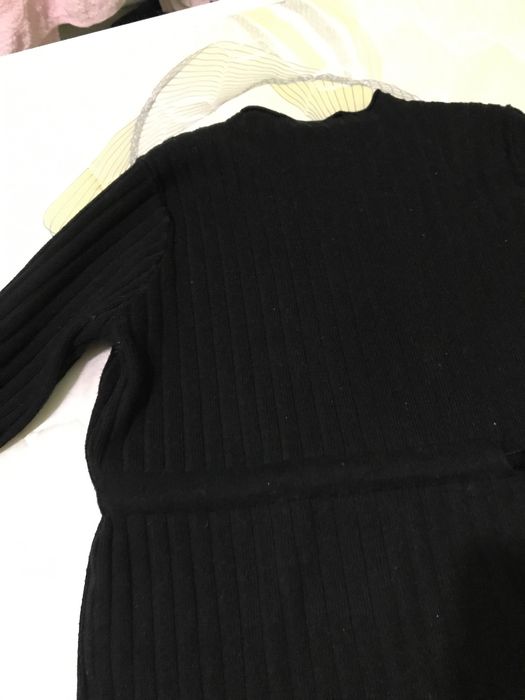 платье чёрное..