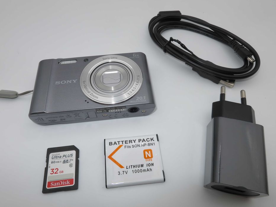 Sony Cyber-shot DSC W810 ултра компактен цифров фотоапарат, дигитална камера 20 MP, в отлично състояние, пълен комплект, работи перфектно