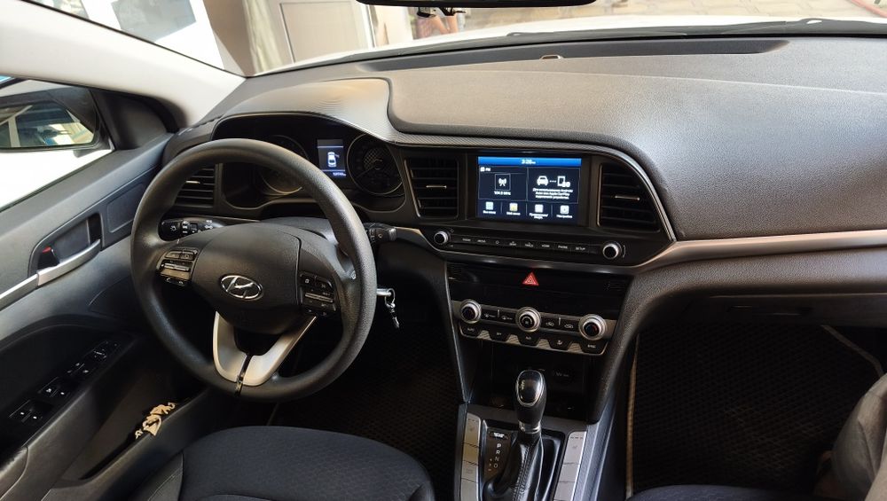 Hyundai elantra 2020