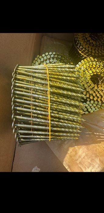 Цената е за 6000бр.Такер пирони различни размери.