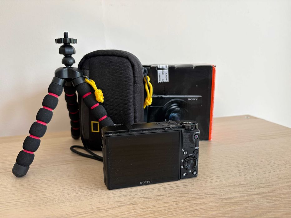 Sony RX100 V Mark 5 | Като нов | Пълен комплект | 4K | ZEISS | Без драскотини