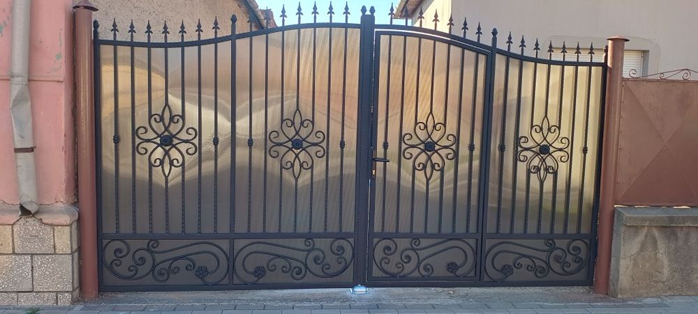 Confectionez porti metalice , balustrazi , garduri , scari , etc ...