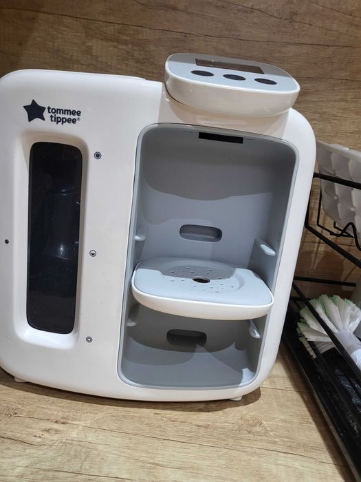 Електрически уред за приготвяне на адаптирано мляко  Tommee Tippee