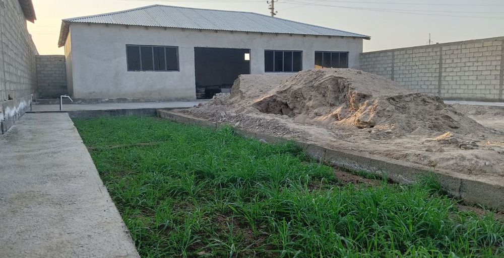 Ishxona sotilada 10st