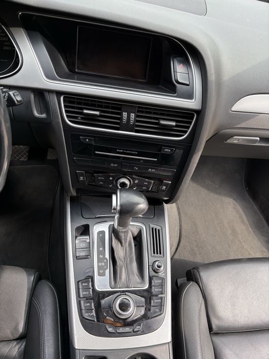 Audi A4 Avant 3XS Line, motor 2.0, 2014, Automat, 211xxx km Jante RS R19