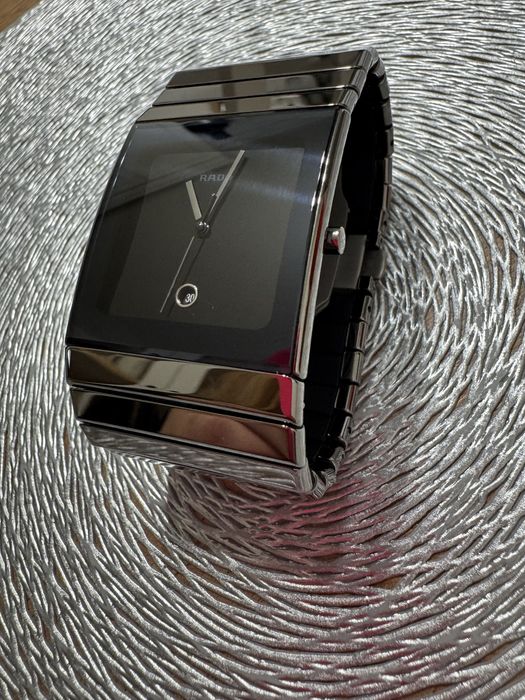 Продам часы Rado