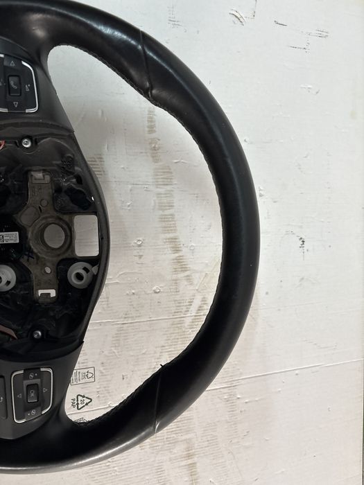 Volan din piele cu comenzi gama Volkswagen