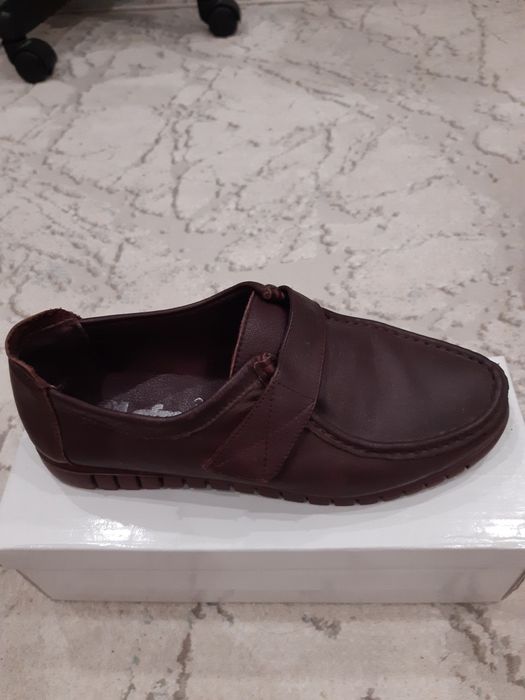 Лоферы кожаные бордовыее