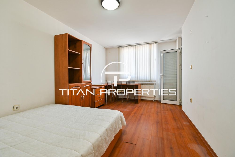 Дава се под наем Двустаен апартамент в София, Изток - 70 кв.м за 500 € - Снимка #1