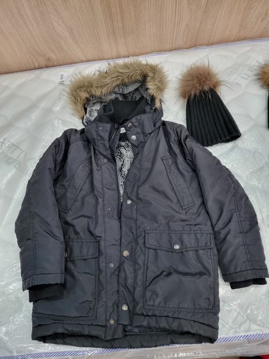 Парка h&m 128 размер + подарък шапка