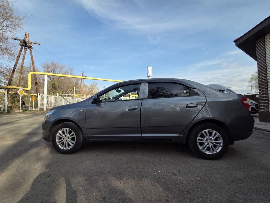 Продам машину срочно