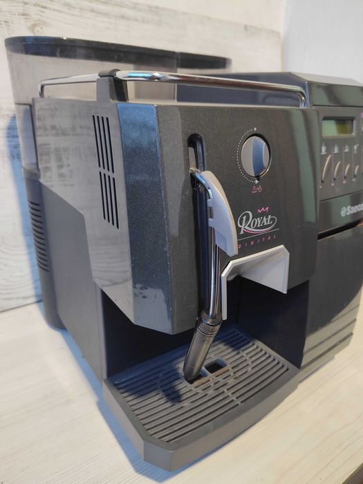 ГАРАНЦИЯ ! Saeco ROYAL Digital / Кафеавтомат - робот