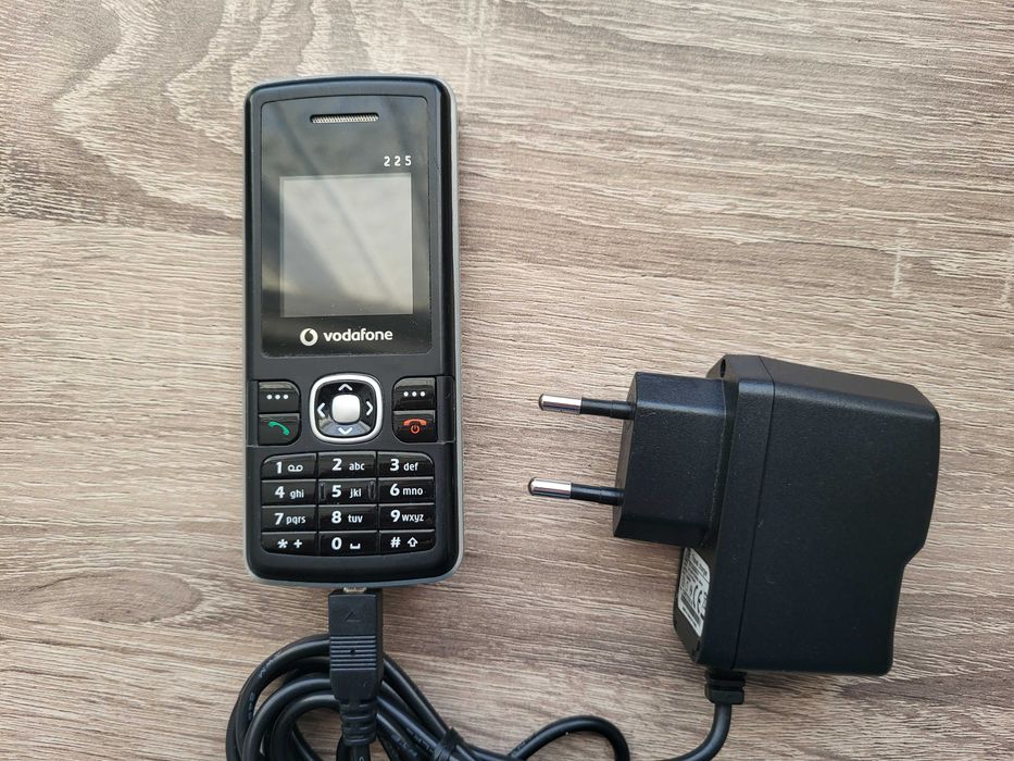 Телефон Vodafone 225