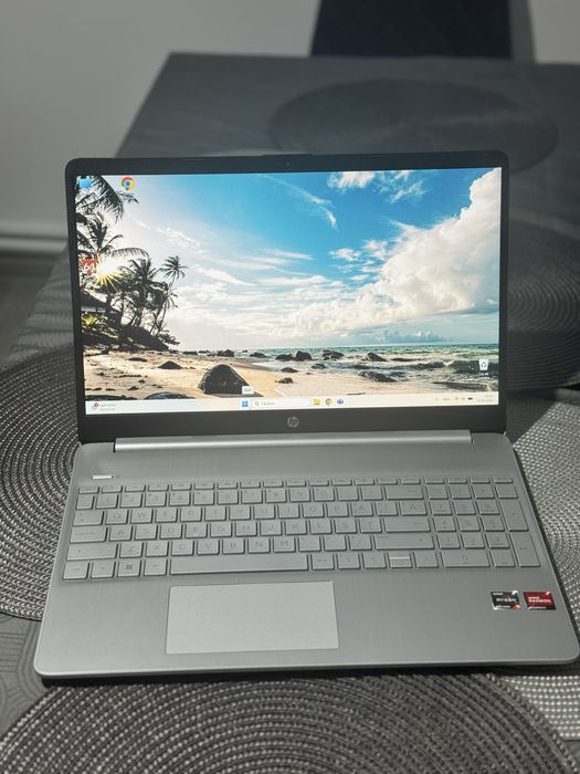 Hp 15s ryzen 5 8gb ram 512ssd impecabil