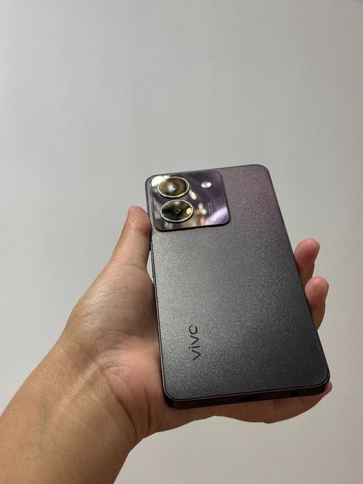 Vivo Y27S 128GB.