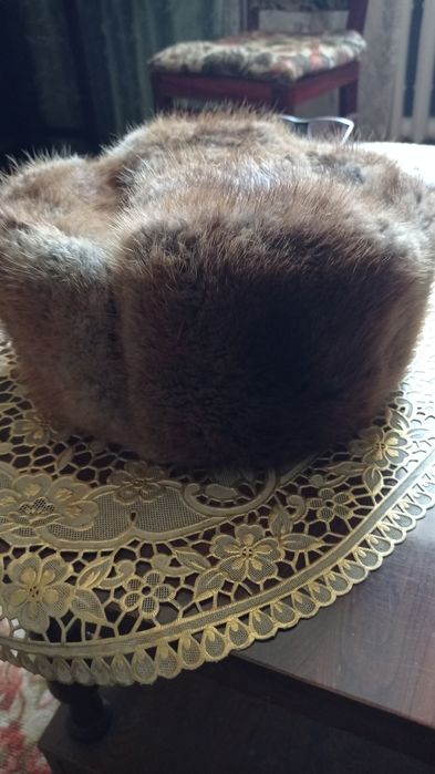 Продаю андатровую шапку.