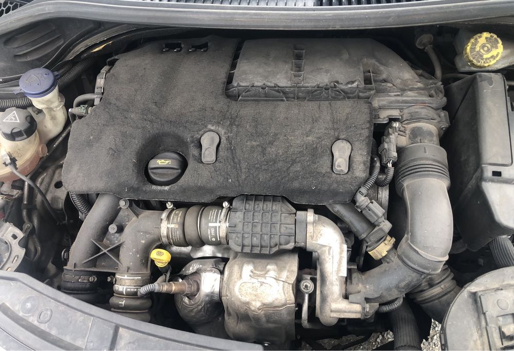 Peugeot 207 1.6 hdi 112 к с на части