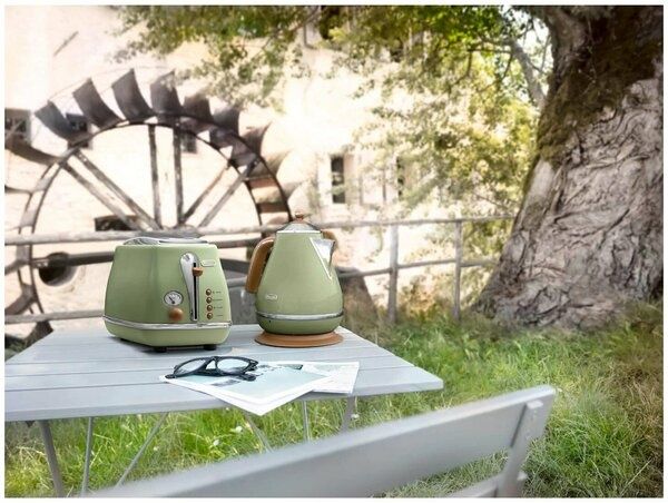 Чайник DeLonghi Kbov2001. GR зеленый