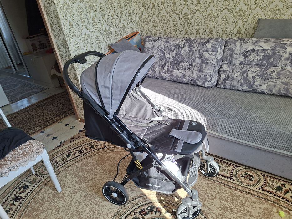 Продам коляску в отличном состояний