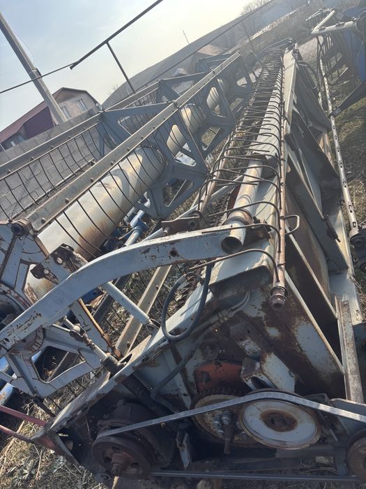 Жатка на комбаин вектор