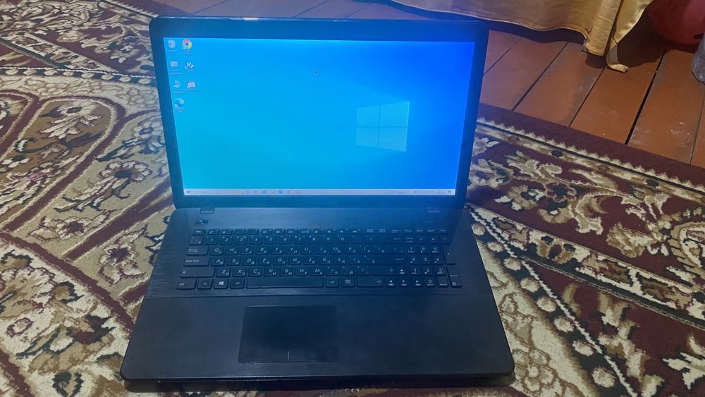 ASUS  Noutbook MR752