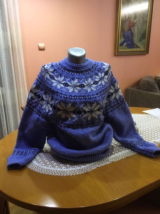 Ръчно изплетени пуловери