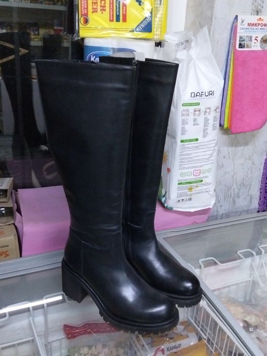 Продам сапоги женские