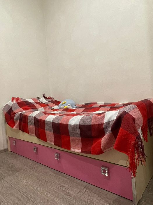 Отдам даром детскую кровать 160/80