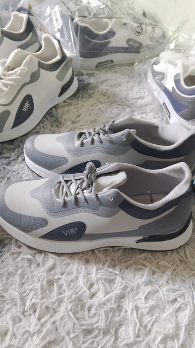 Кросовки звоните пишыте.