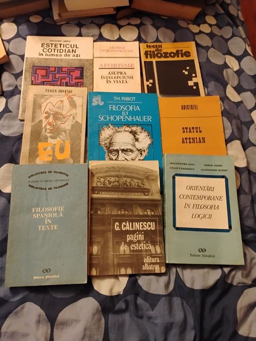 Carte filosofie, istorie, literatura.