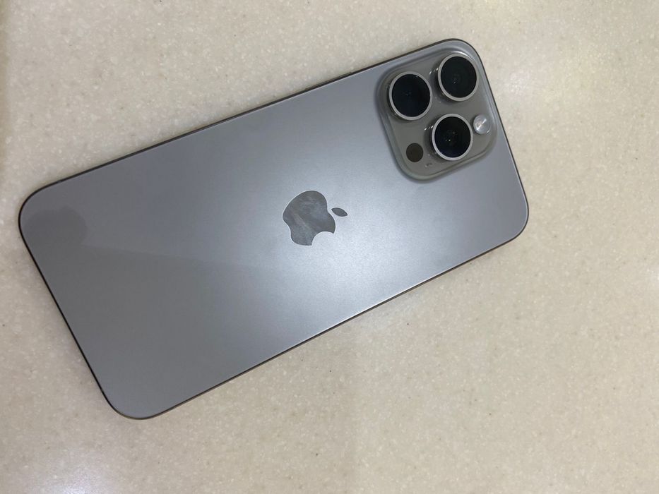 Продаю iPhone 15 pro Max,256gB