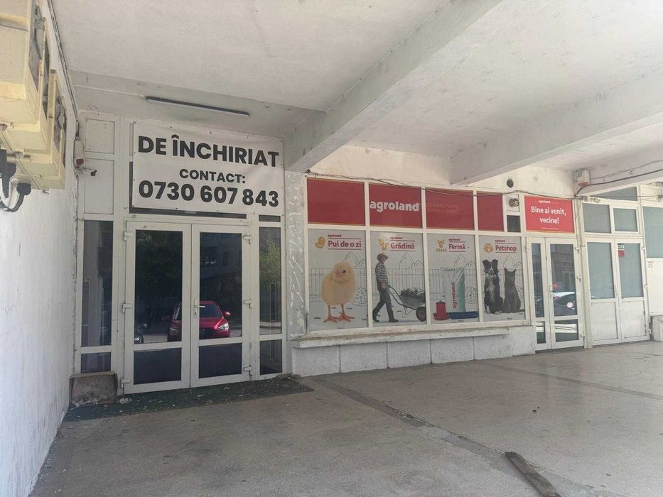 Spațiu comercial de închiriat – Esplanada Pașcani, lângă APIA – 70,40 mp
