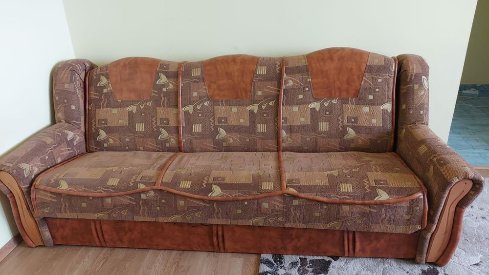 Vand canapea extensibila  plus doua fotolii