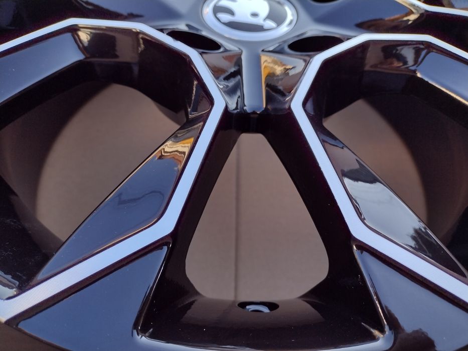 Jante 15 Skoda VRS Octavia 2 II,  Octavia 3 III
Prindere 5 x 112 R15