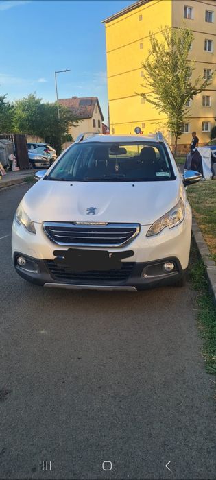Vând Peugeot 2008