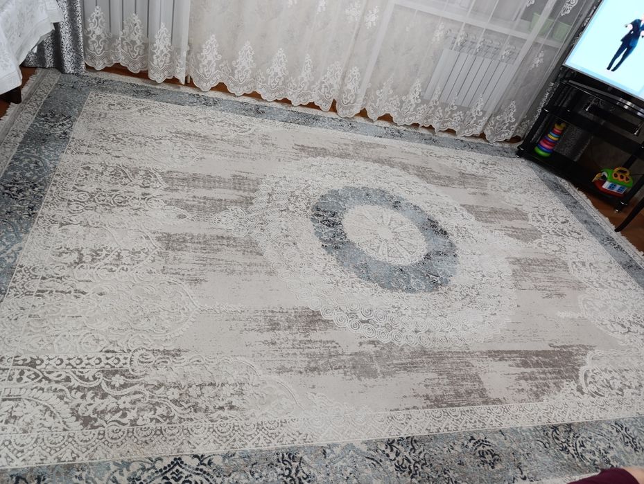 Продам ковёр  в хорошем состоянии