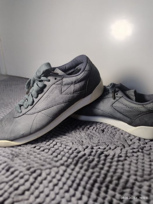 Продавам Детски Маратонки