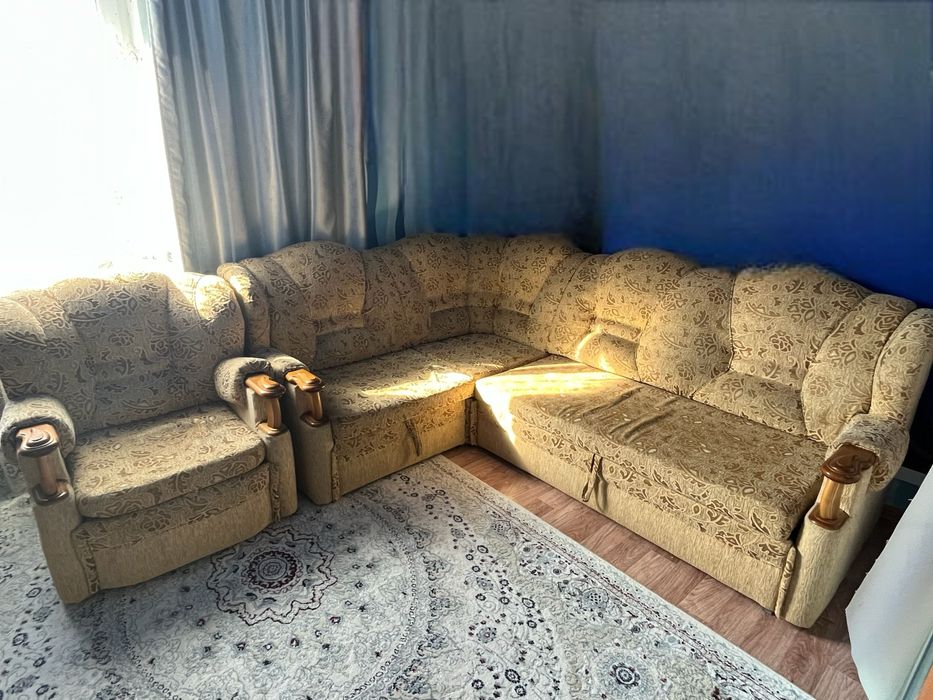 Продается диван и кресло